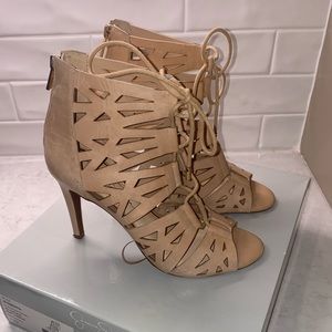 Jessica Simpson Nude Heels